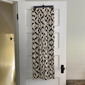 Light and flowy wide leg pants